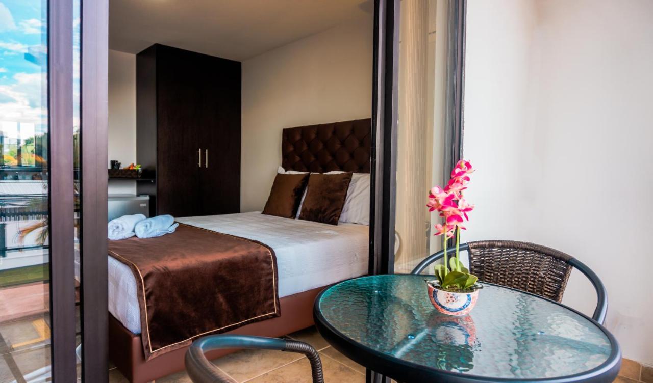 Hotel Alamos Del Parque Перейра Экстерьер фото