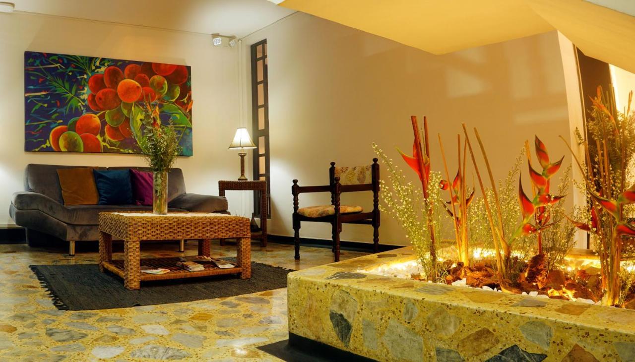 Hotel Alamos Del Parque Перейра Экстерьер фото